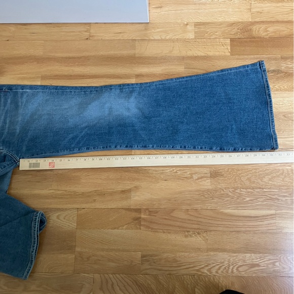 Citizens Of Humanity Chloe Mid-Rise Super Flare Size 31 - Picture 14 of 16